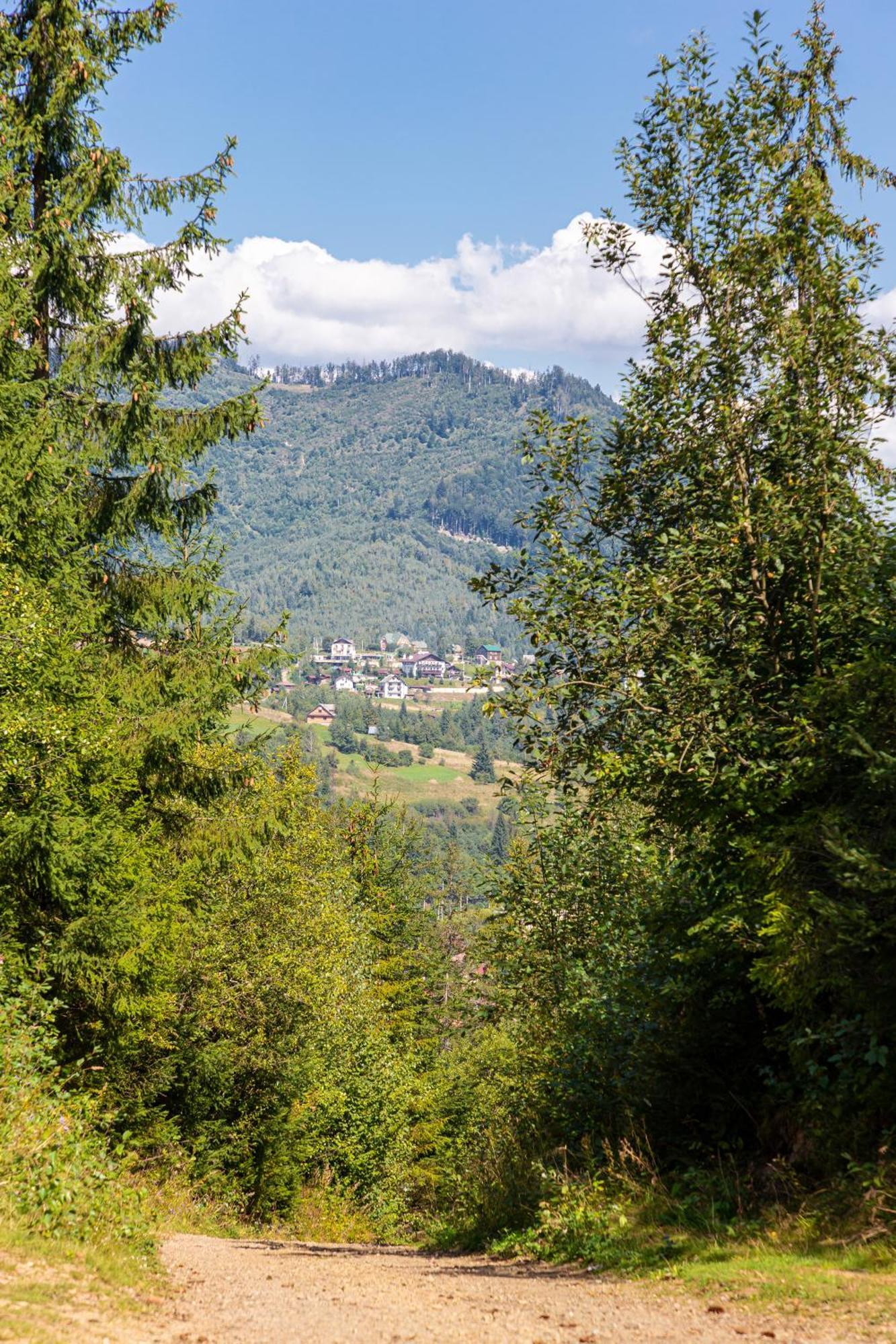 Lisoviy Zatyshok, Z Vidkrutum Litnim Baseynom Hotel Slavske Buitenkant foto