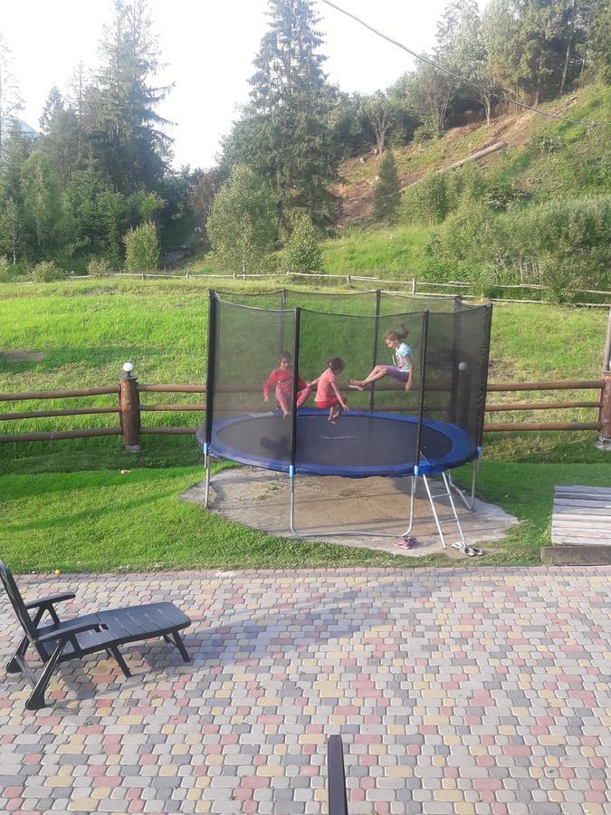 Lisoviy Zatyshok, Z Vidkrutum Litnim Baseynom Hotel Slavske Buitenkant foto